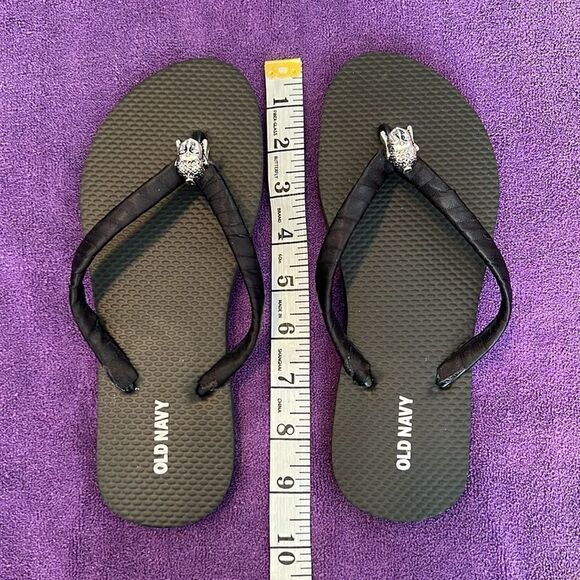 NWOT old navy size 5.5 customized black flip flops black ribbon Buddha charm - Picture 3 of 9